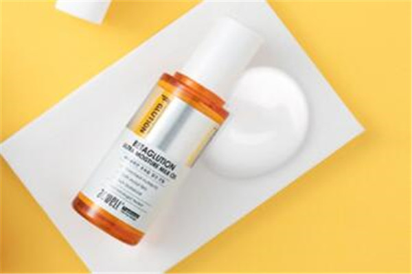 敏感肌肤精华排行榜 第三款强推，击溃肌肤敏感问题利器